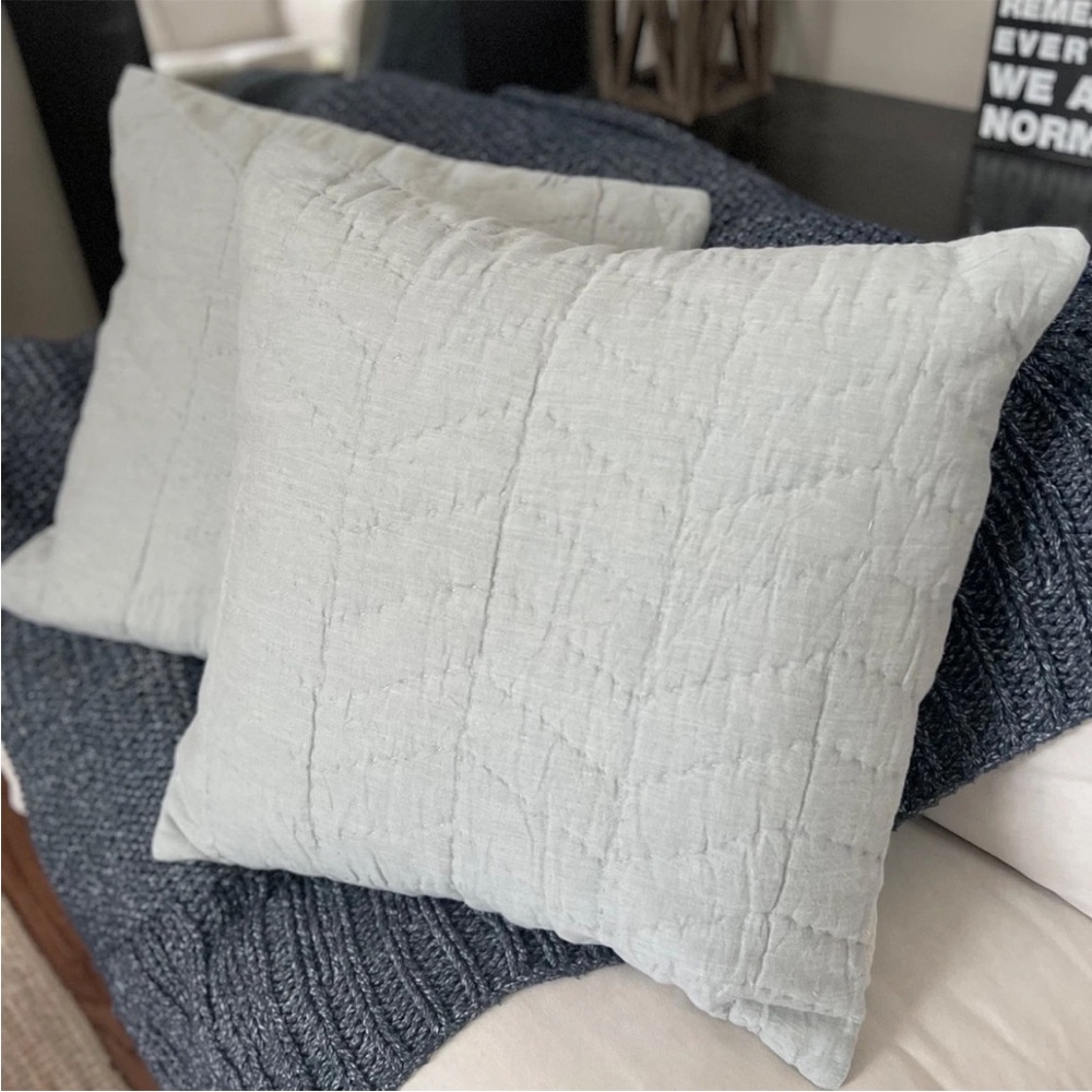 2 Pottery Barn Willow Quilted Herringbone EURO 26” Pillow Shams Linen Blend Blue